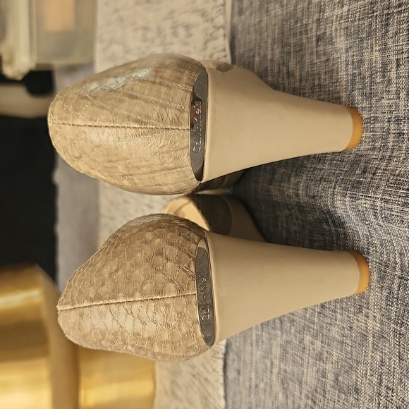 Calvin Klein womens size 8 baby python wedges - Picture 4 of 5